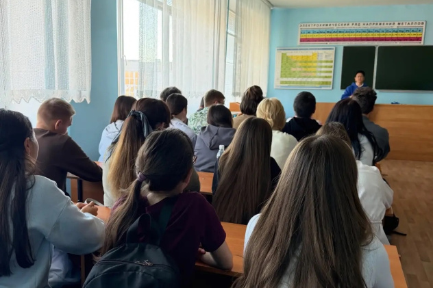 Встреча со студентами в аудитории БФ УУНиТ