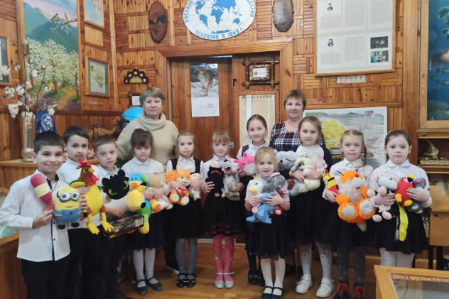 Акция "Дети детям" Акция "Дети детям"