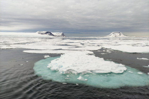 Дрейф льда в Баренцевом море