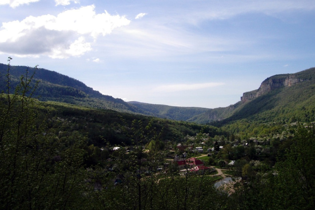 Вера Блажко, активистка Молодежного клуба Апшеронского районного отделения КРО РГО «ЭКОСфера» Вера Блажко, активистка Молодежного клуба Апшеронского районного отделения КРО РГО «ЭКОСфера»
