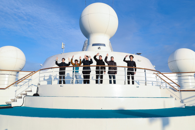 Команда-победительница конкурса РГО в 2023 году на борту лайнера Astoria Grande. Команда-победительница конкурса РГО в 2023 году на борту лайнера Astoria Grande.
