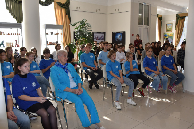 Активисты Молодежного клуба РГО Активисты Молодежного клуба РГО