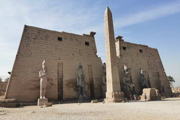 Луксор Луксор