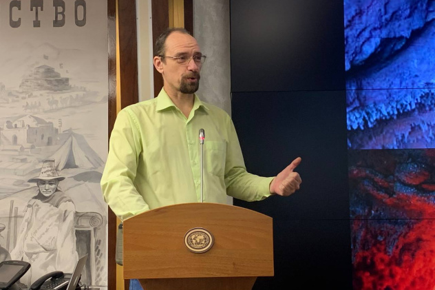 Спикер Александр Спиридонов