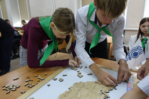 Чемпионат по скоростному сбору спилс-карт 