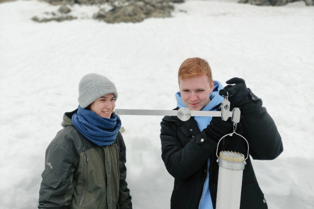 Молодые ученые проводят научные исследования в рамках экспедиции "Арктический плавучий университет" 