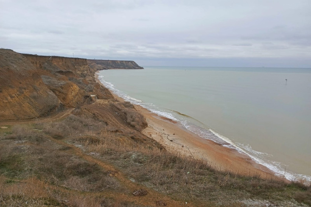Береговая линия штаба "Дельфины"