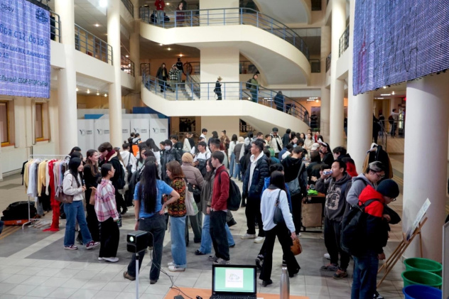 Автор: Е. Иванова Автор: Е. Иванова