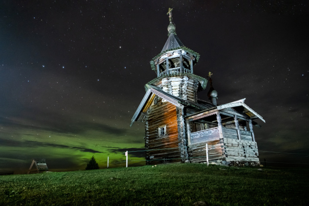 Полярное сияние на острове Кижи Полярное сияние на острове Кижи
