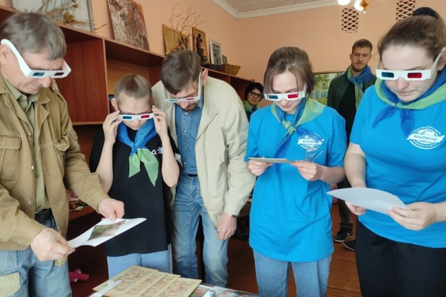 Во время акции "География-детям" Во время акции "География-детям"