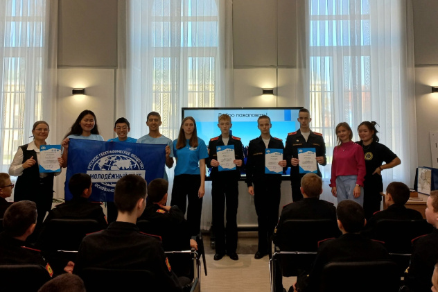 Награждение суворовцев - участников конкурса Награждение суворовцев - участников конкурса