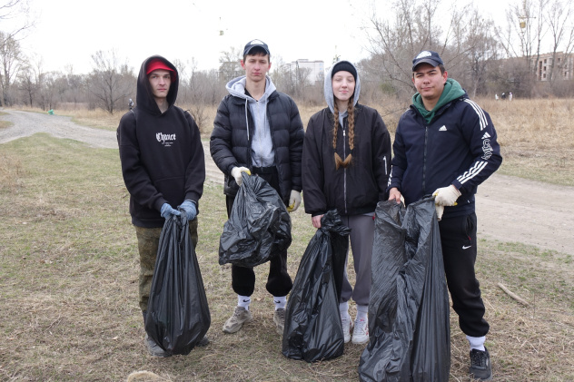 Очистили берега Енисея Очистили берега Енисея