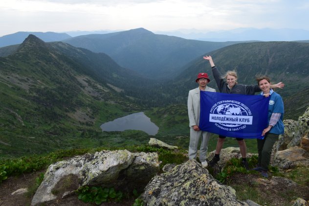 Вид на озеро с гольца Вид на озеро с гольца