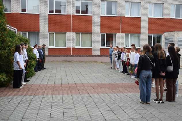 Митинг-реквием "Навечно в строю…" Митинг-реквием "Навечно в строю…"