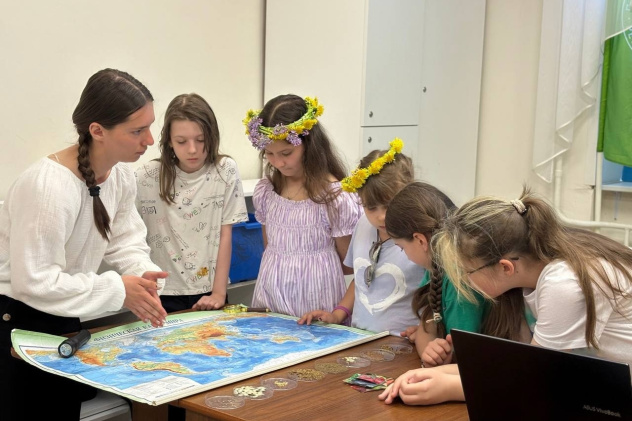 Даша Петерс, Татьяна Песина