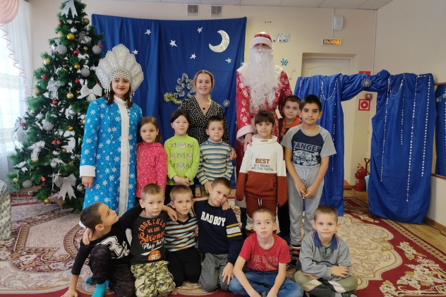 Новый год в детском центре Новый год в детском центре