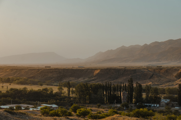 Серия фотографий «Утро на Кумтор-Кале», место съемки — остановочный пункт Кумтор-Кале, Дагестанский заповедник.