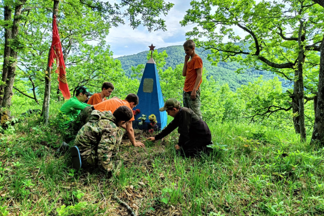 Уход за памятником