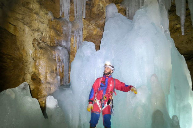 Пещера Пещера