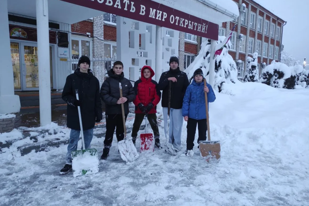 Александр Наумов