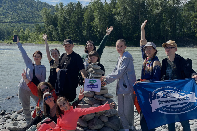 Экспедиция "К Золотому озеру" Экспедиция "К Золотому озеру"