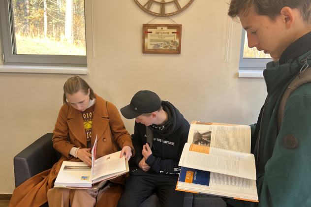 Знакомство с библиотекой Викит-центра Знакомство с библиотекой Викит-центра