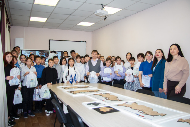 Акция "География - детям" Акция "География - детям"