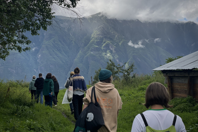 Экспедиция "К Золотому озеру" Экспедиция "К Золотому озеру"