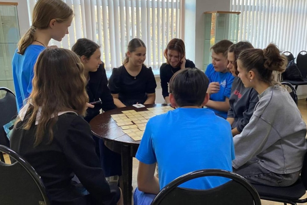 Участники турнира по настольным играм