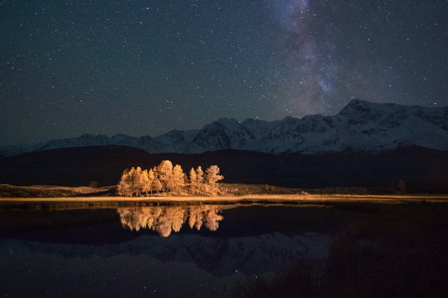 Горный Алтай. Озеро Джангызколь. Горный Алтай. Озеро Джангызколь.