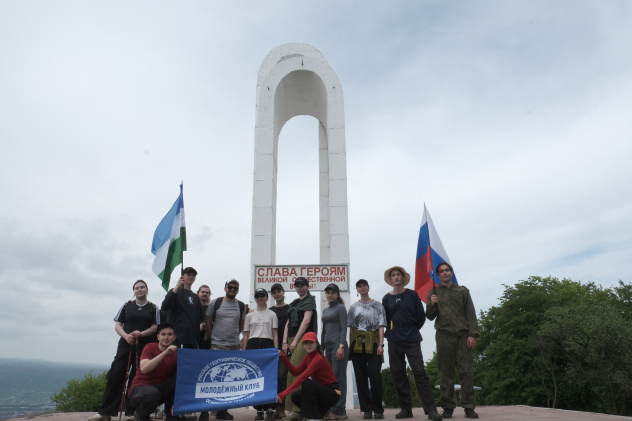 Ислам Шогенов Ислам Шогенов