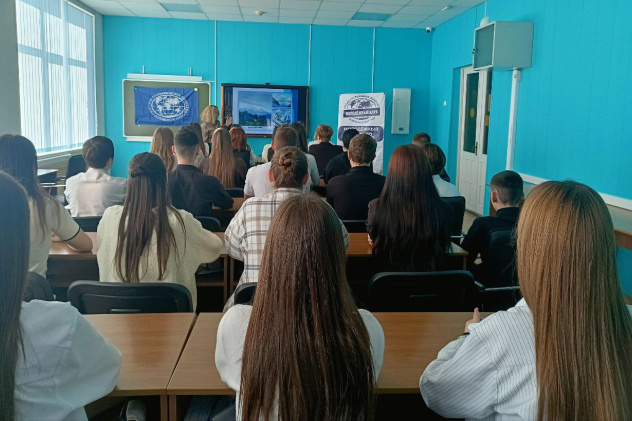 В Армавирском юридическом техникуме прошли научно-популярные лекции, посвящённые жизни и творчеству Сергея Дудко