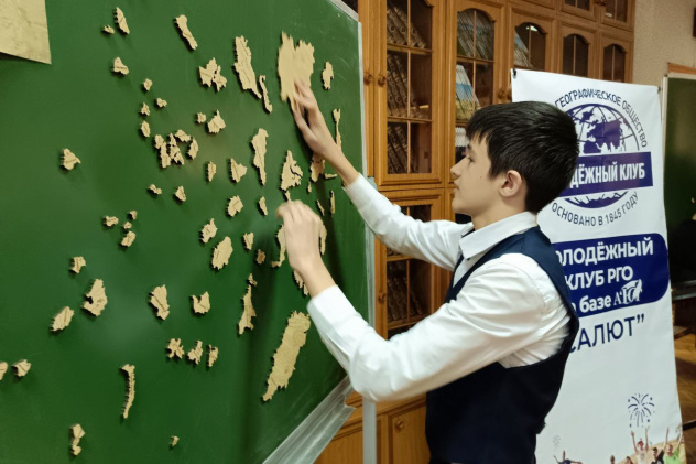 Чемпионат по скоростному сбору спилс-карт организован МК РГО "Салют" в Армавирском юридическом техникуме Чемпионат по скоростному сбору спилс-карт организован МК РГО "Салют" в Армавирском юридическом техникуме