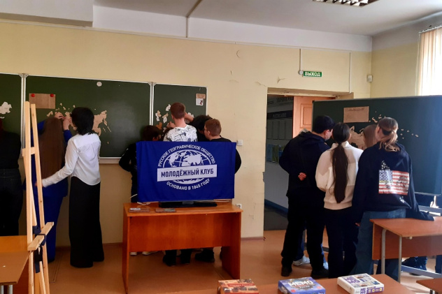 Интерактивная площадка по скоростной сборке спилс-карт Интерактивная площадка по скоростной сборке спилс-карт