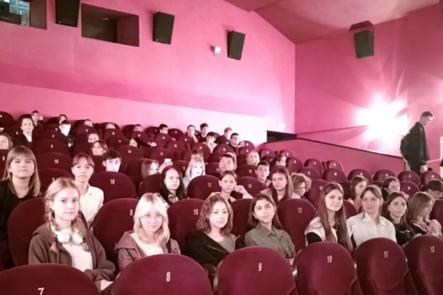 Участники премьеры фильма "Повелитель ветра" в Армавире