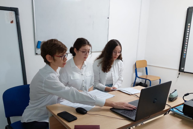 Онлайн-встреча с членами Международной экспедиции "Пламя Чесмы. Греческий гамбит"