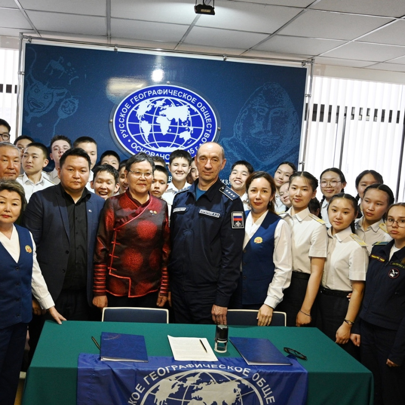 После подписания соглашения о сотрудничистве. После подписания соглашения о сотрудничистве.