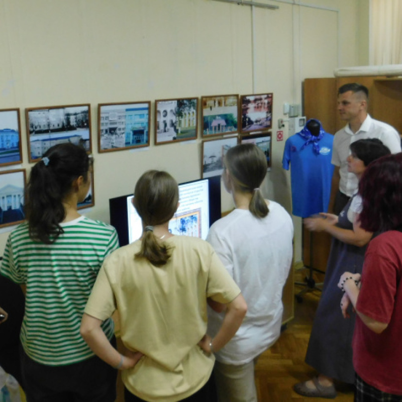 Участники открытия выставки Участники открытия выставки