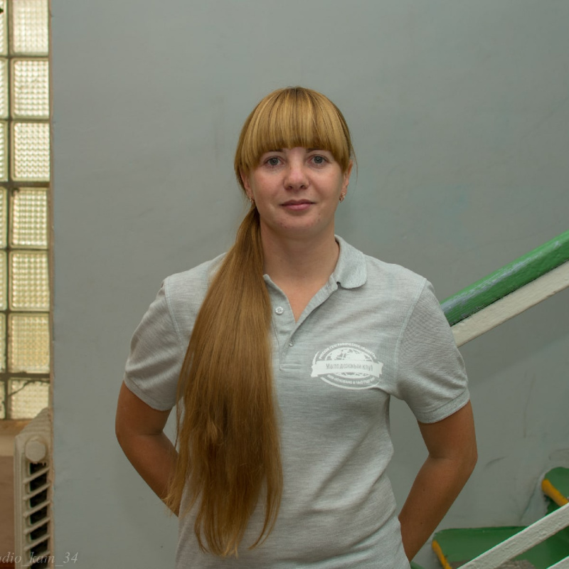 Елена Александровна Леденцова, руководитель Молодежного клуба РГО "Новое поколение"