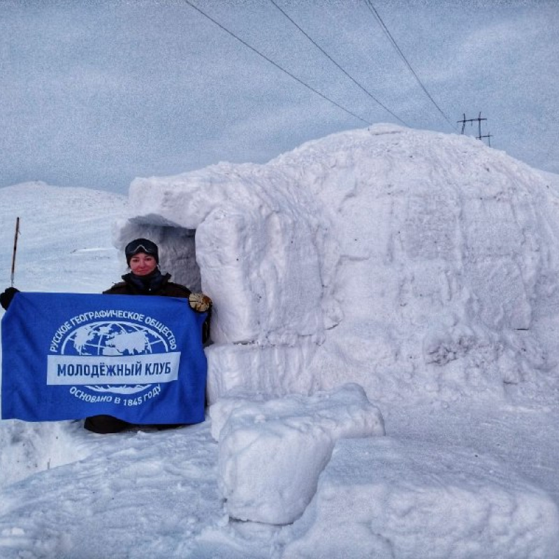 На Саянском перевале построили иглу На Саянском перевале построили иглу