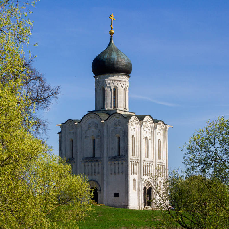 Весенние красоты храма Покрова на Нерли Весенние красоты храма Покрова на Нерли