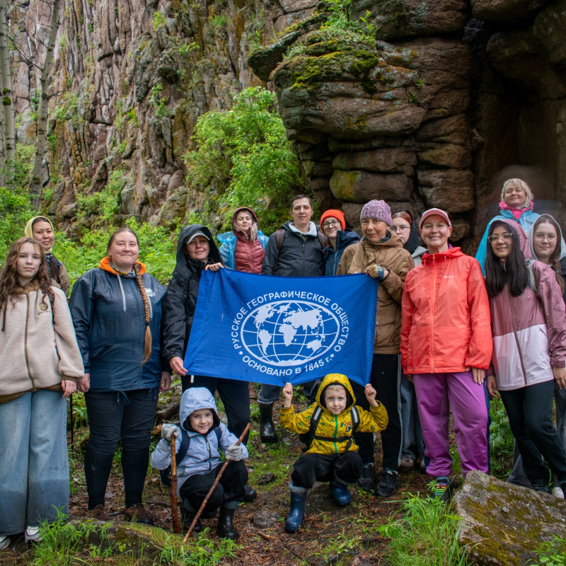 У скал Столбов У скал Столбов
