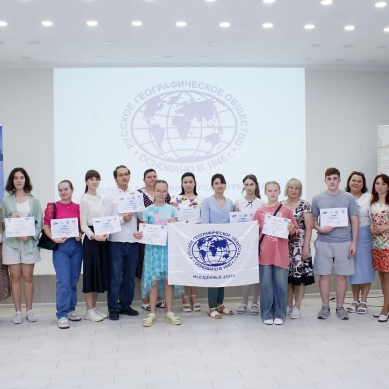 Фото активистов Молодежного клуба и Молодежного центра