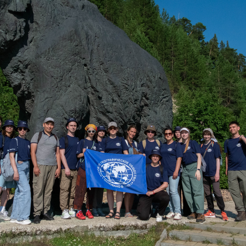 Михаил Ельмекеев Михаил Ельмекеев