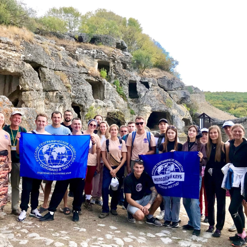 НЕурок ГЕОГРАФИИ: ЧУФУТ-КАЛЕ - СРЕДНЕВЕКОВЫЙ ПЕЩЕРНЫЙ ГОРОД-КРЕПОСТЬ В КРЫМУ. НЕурок ГЕОГРАФИИ: ЧУФУТ-КАЛЕ - СРЕДНЕВЕКОВЫЙ ПЕЩЕРНЫЙ ГОРОД-КРЕПОСТЬ В КРЫМУ.