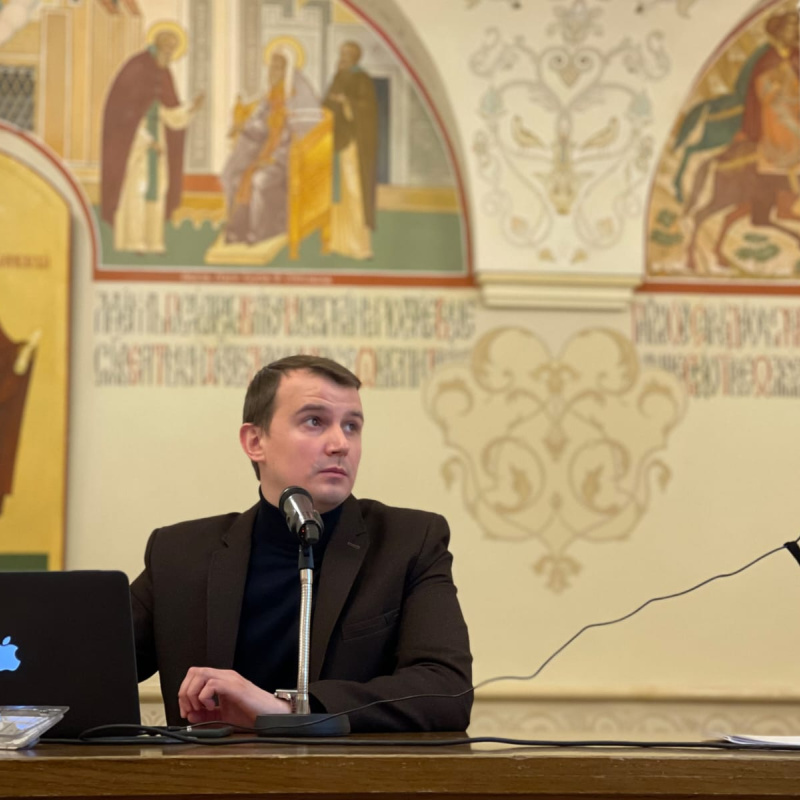 Круглый стол