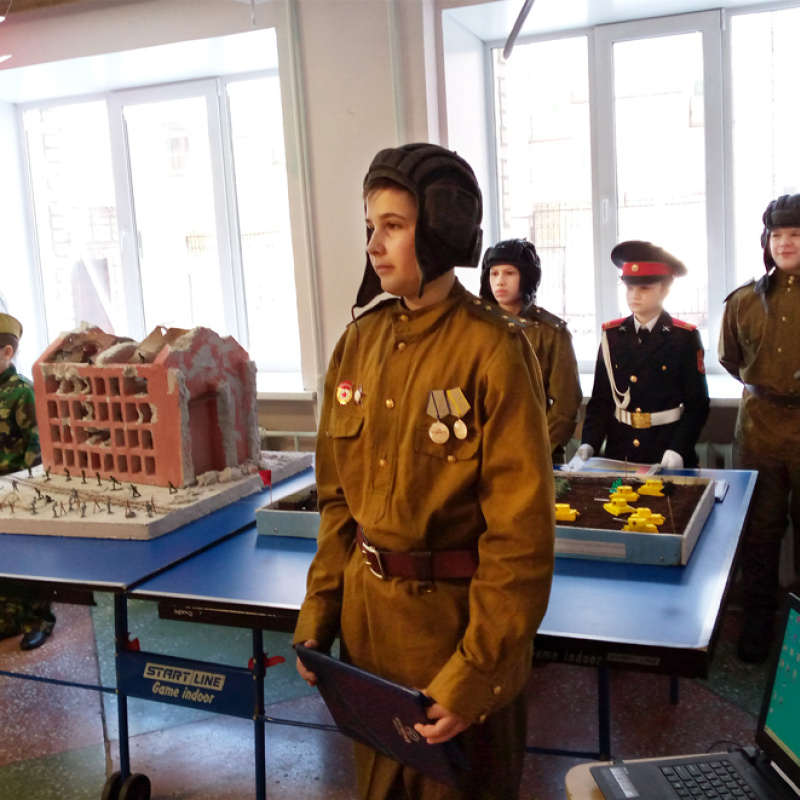 Кадеты 6 класса представляют макет "Битва под Прохоровкой" Кадеты 6 класса представляют макет "Битва под Прохоровкой"