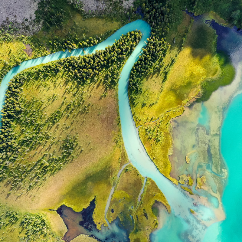 В краю рек и озер