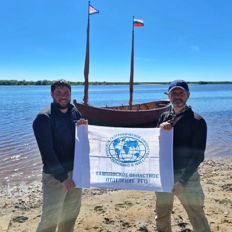 Валерий Иржанов и Александр Орионов в экспедиции за полярным кругом