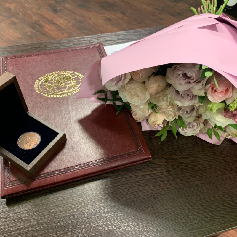 "Малая.Бронзовая.Наша." "Малая.Бронзовая.Наша."